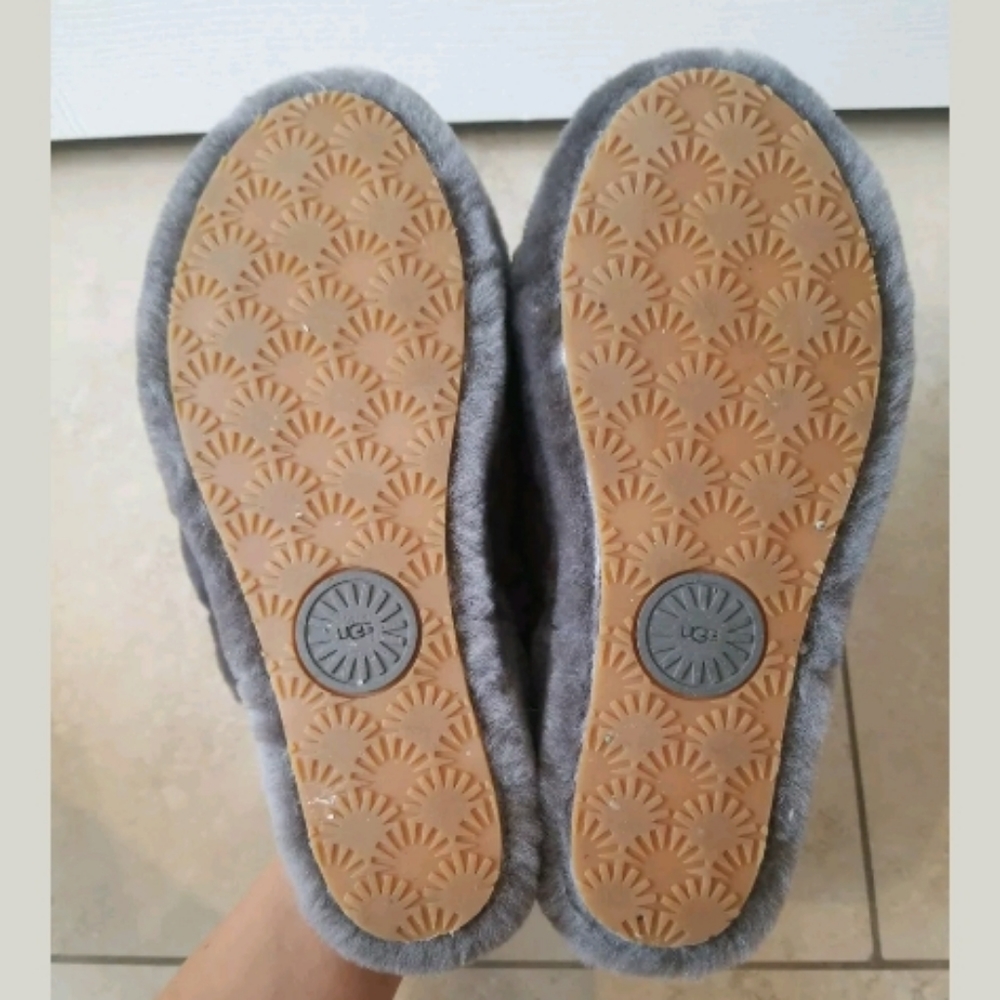 UGG Fluff Yeah Genuine Shearling Slide Slippers - Picture 8 of 8